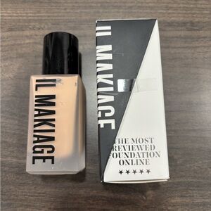 IL MAKIAGE “Woke up like this.”Flawless base foundation CL035. $25